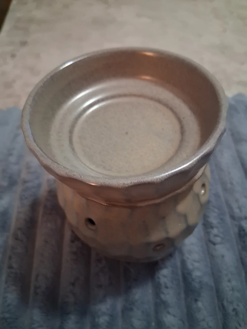 NIB Scentsy Chisel Mid-Size Warmer